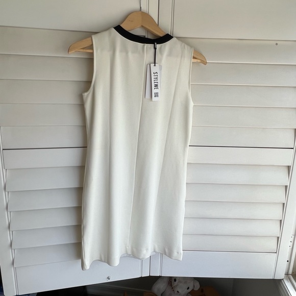 Black/white sleeveless mini dress. New with tags. - Picture 4 of 7